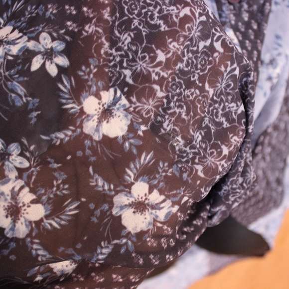 FRENCH Connection Floral Patchwork Sheered Blouse with Tied Front Hem - Picture 6 of 9